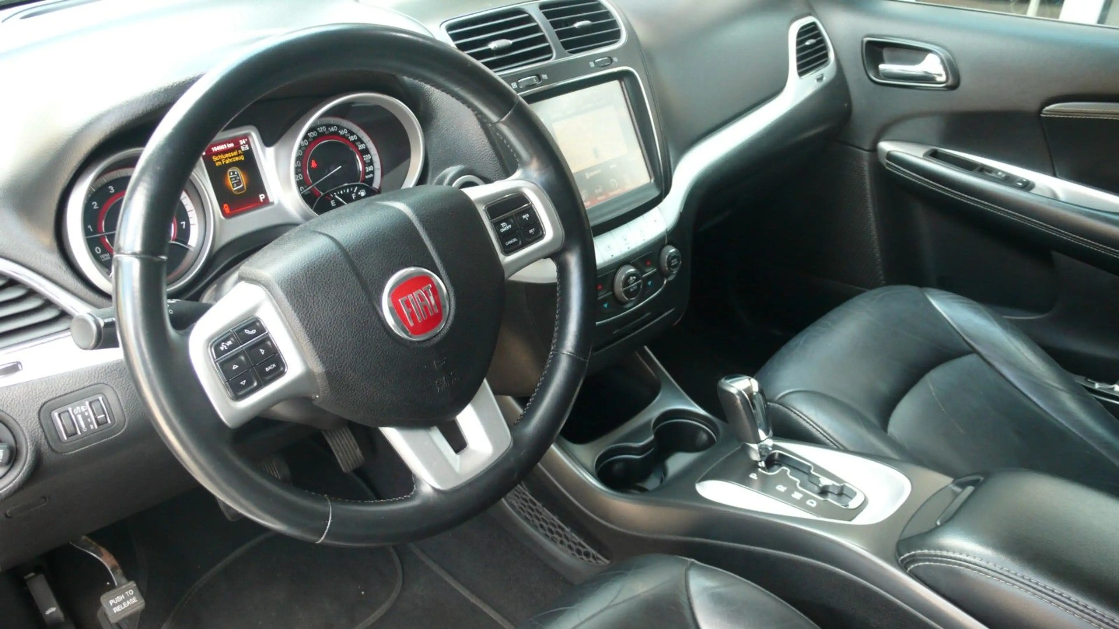 Fiat Freemont Lounge Autom 7 Sitze Leder DVD AHK — photo 13
