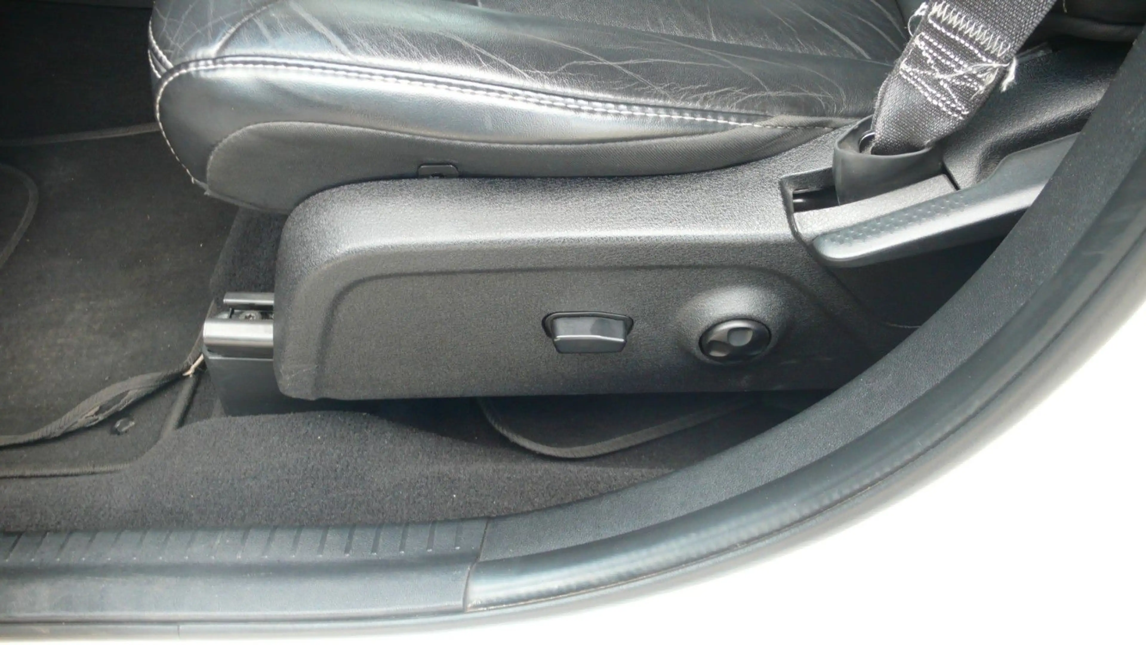 Fiat Freemont Lounge Autom 7 Sitze Leder DVD AHK — photo 11