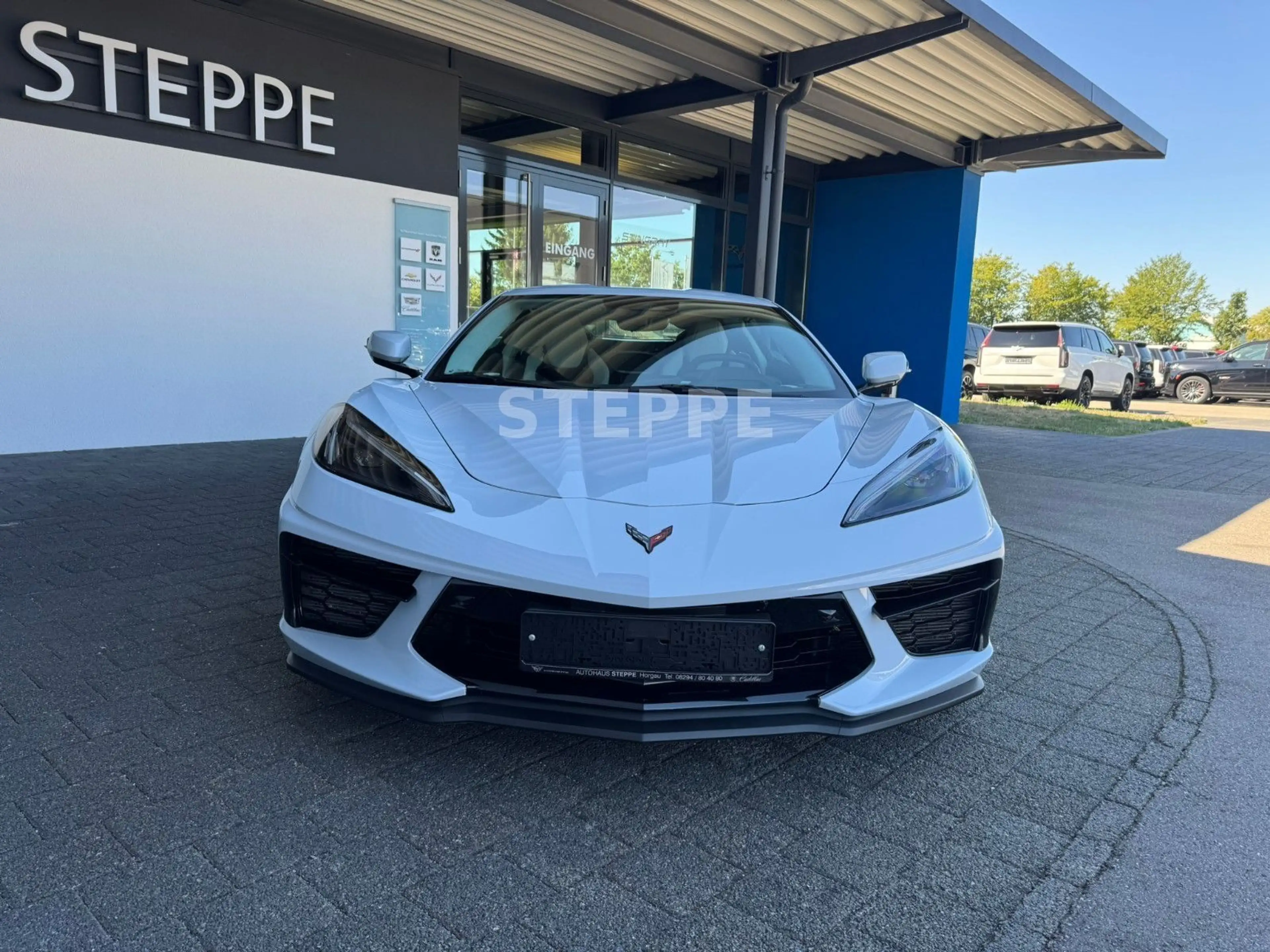 Corvette C8 Stingray Coupe 6,2V8 3LT Europamod. Frontlift — photo 2