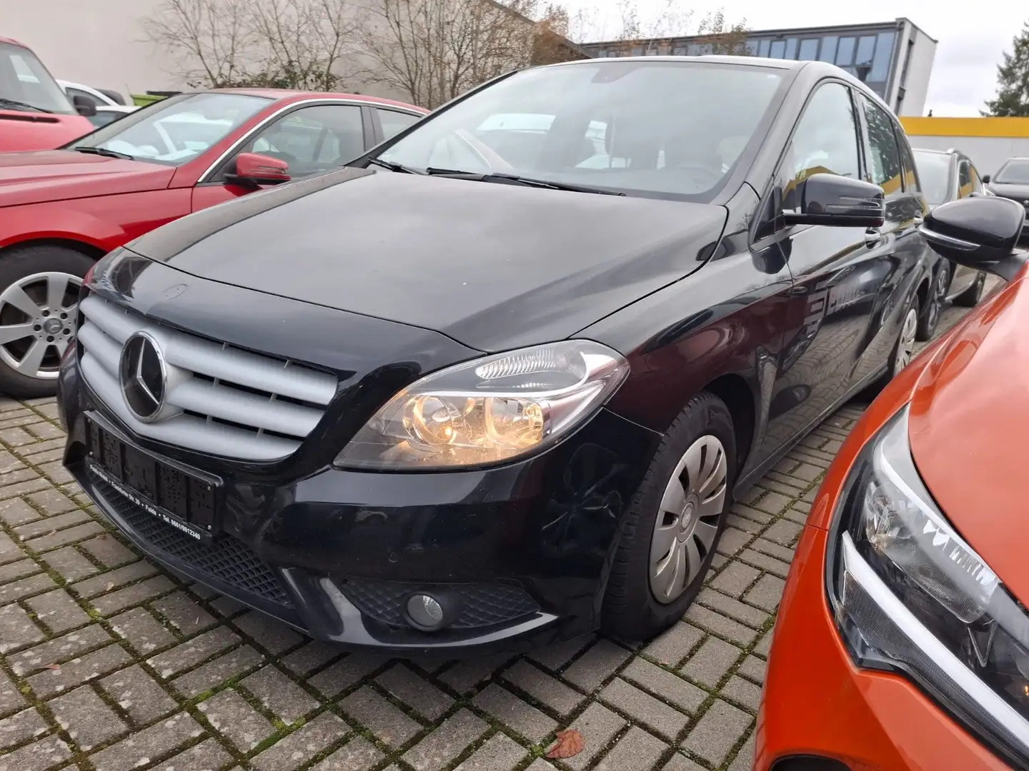 Mercedes-Benz B 180 1.5 Liter 80 KW 110PS CDI* Schwarz - 1