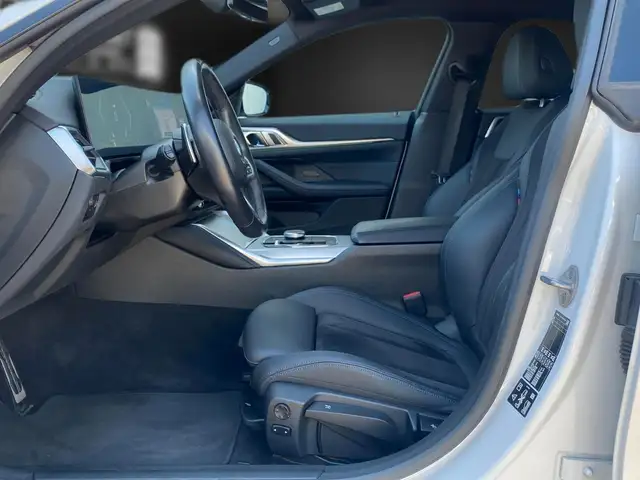 BMW 4 Series view 14
