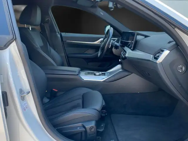BMW 4 Series view 15