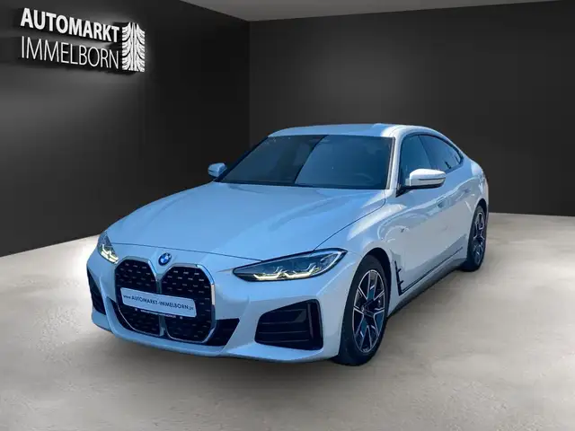 BMW 4 Series view 3