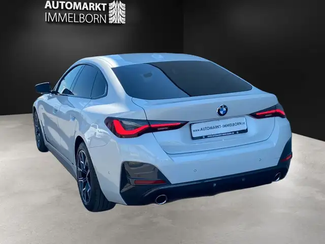 BMW 4 Series view 5