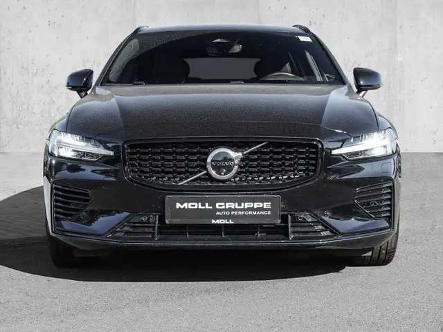 Volvo V60 view 3