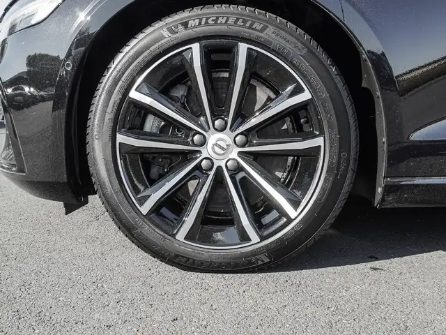 Volvo V60 view 7
