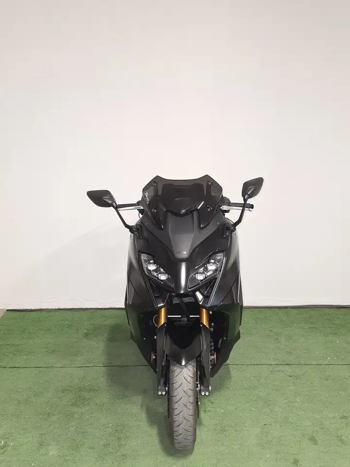 Yamaha Tmax 560