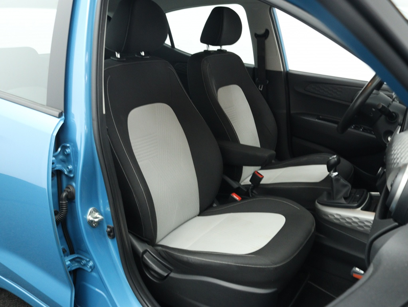 Hyundai i10 1.0 Premium | Navigatie | Camera | Climate control — photo 9