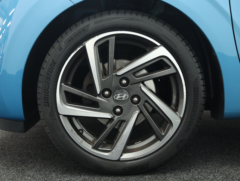Hyundai i10 1.0 Premium | Navigatie | Camera | Climate control — photo 6