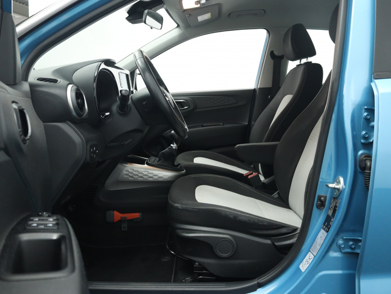 Hyundai i10 1.0 Premium | Navigatie | Camera | Climate control — photo 14
