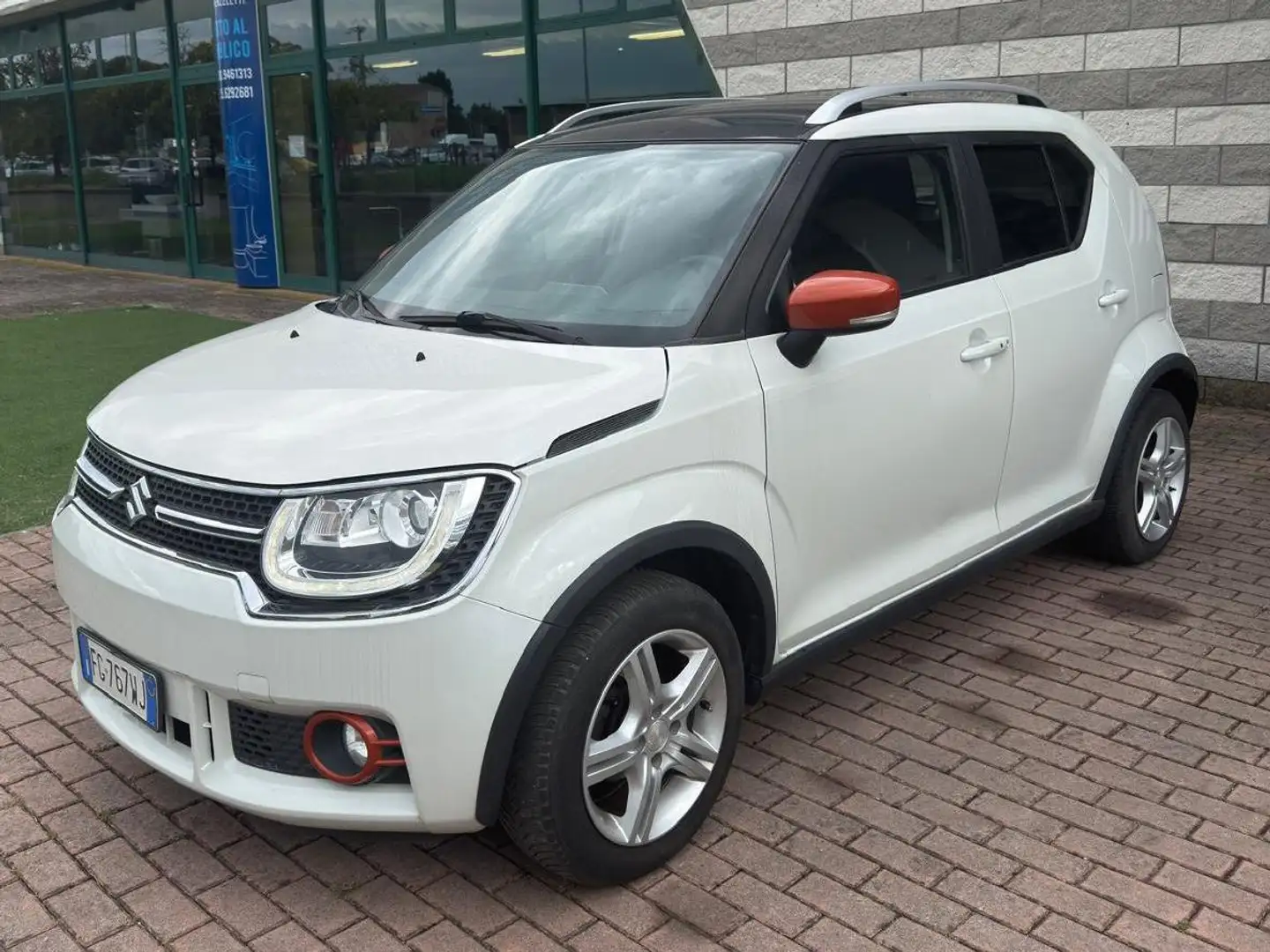 Suzuki Ignis Ignis III 2017 1.2h iUnique 4wd allgrip Weiß - 2
