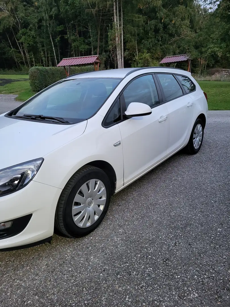 Opel Astra Kombi / Sports Tourer Weiß - 1