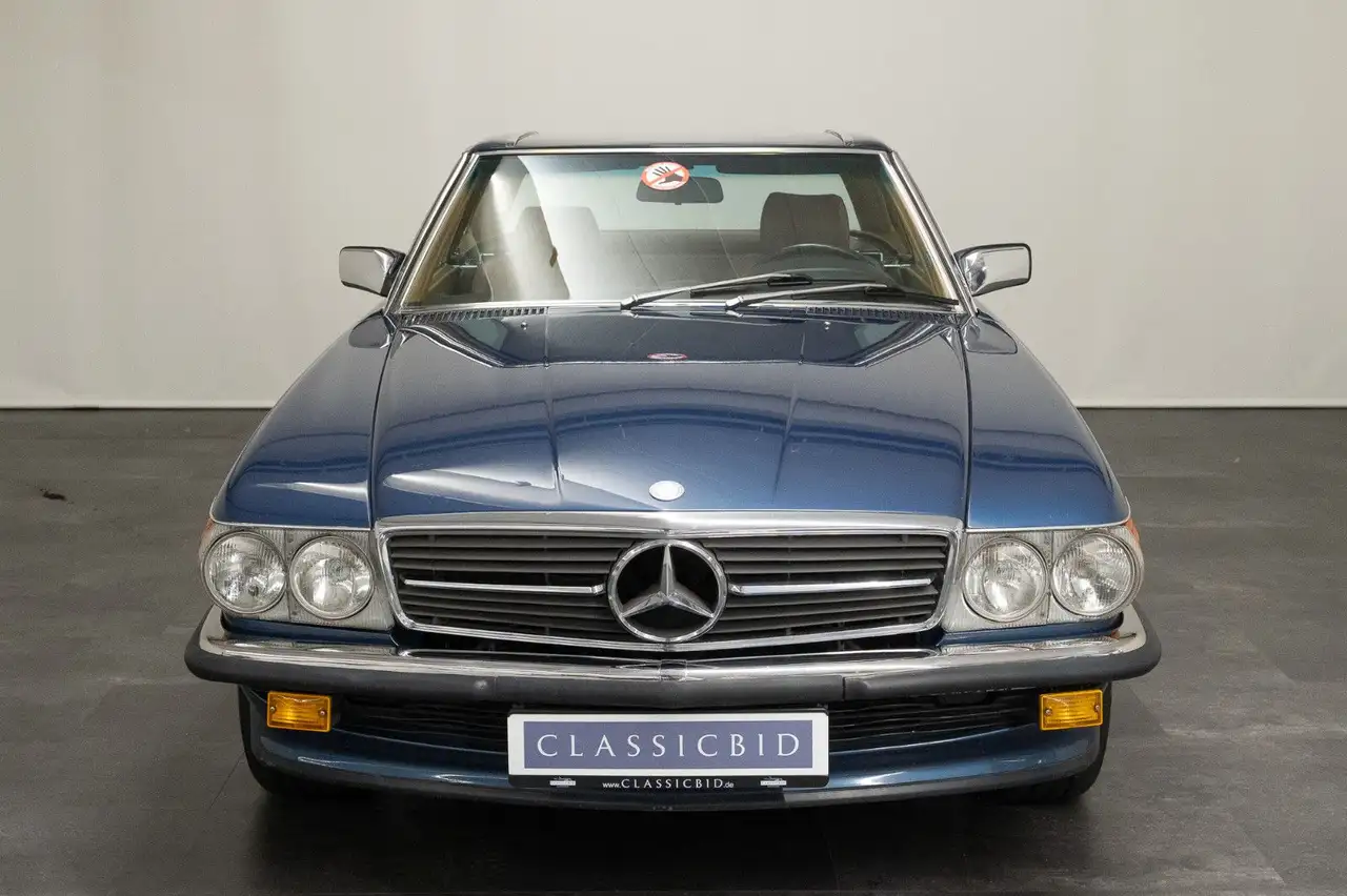 Mercedes-Benz 560 SL, foto 3