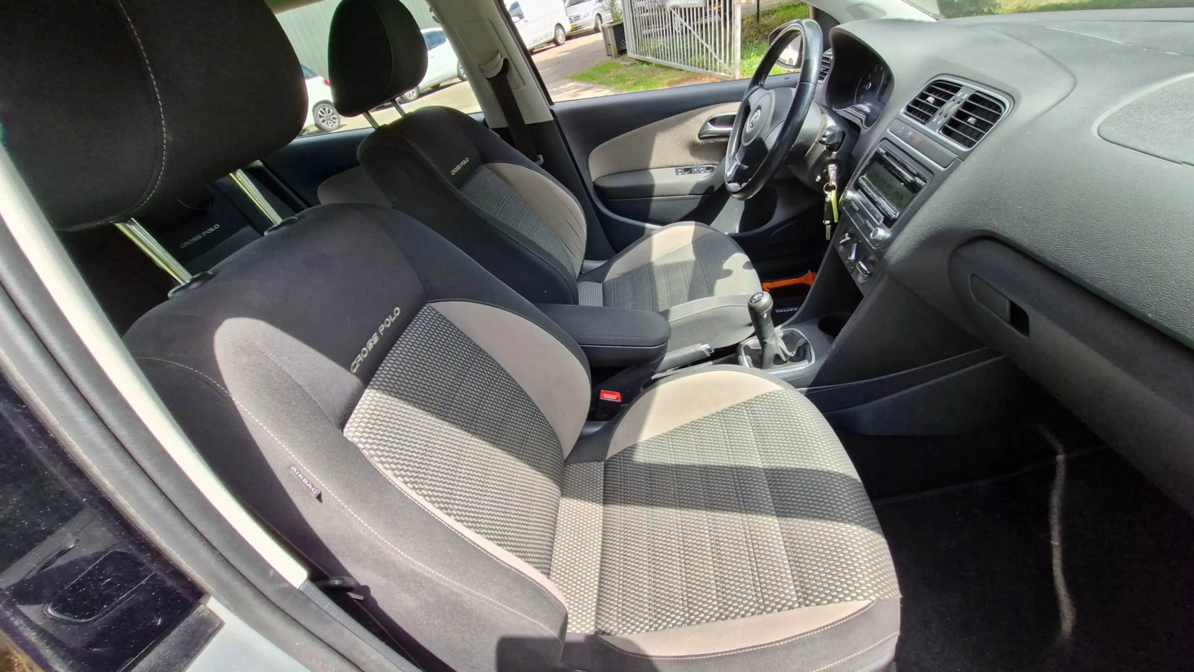 Volkswagen Polo Cross 1.2 TSI 105PK | Rijklaar | LMV | Cruise | Airco | — photo 15