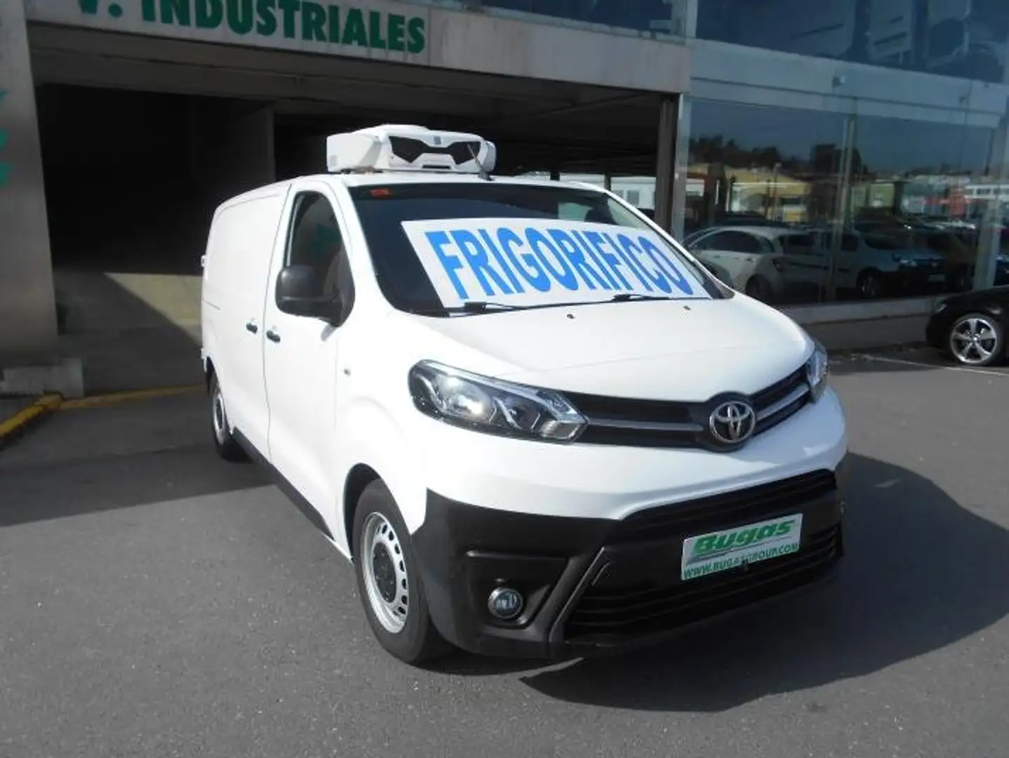 Toyota Proace TOYOTA 1.5 D 100 CV ISOTERMO FRIGORIFICO F Blanco - 1