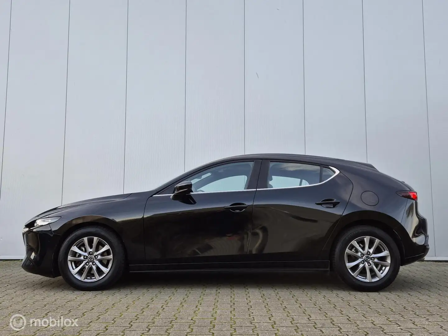 Mazda 3 2.0 E-SKYACTIV-G M HYBRID 122 AUTOMAAT/LED/HEAD-UP Zwart - 2