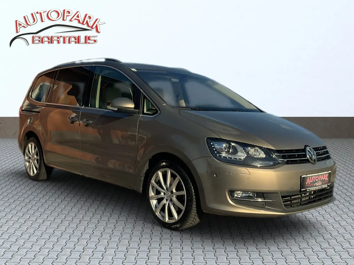 Volkswagen Sharan Highline BMT SCR 2,0 TDI DSG**KAM**AHK**NAVI** Marrón - 2