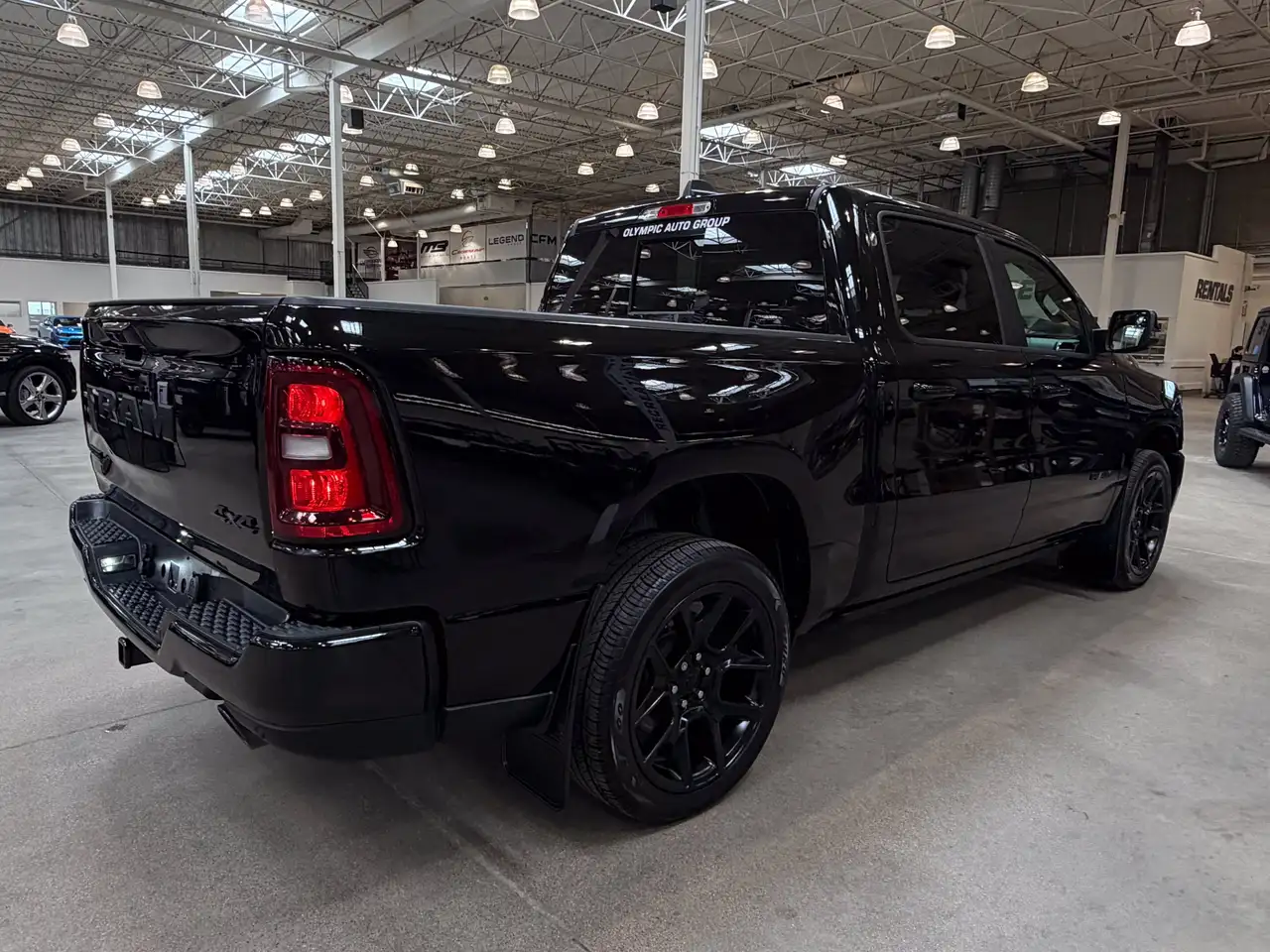 RAM 1500 снимка RAM 1500