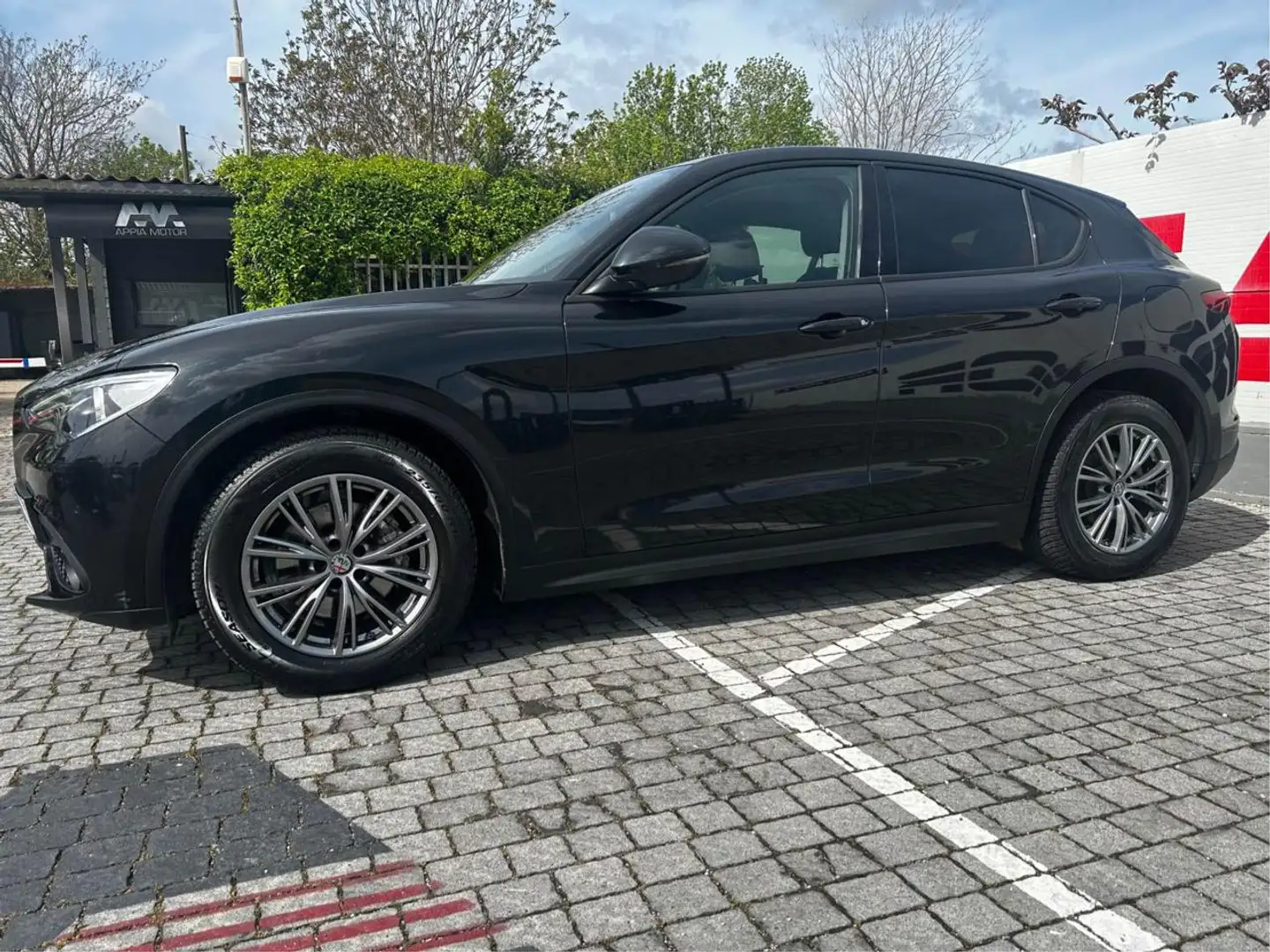 Alfa Romeo Stelvio 2.2 Turbodiesel 180 CV AT8 Q4 Executive Nero - 2