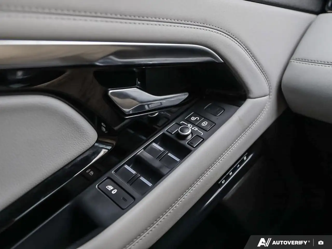 Land Rover Range Rover Evoque снимка Land Rover Range Rover Evoque