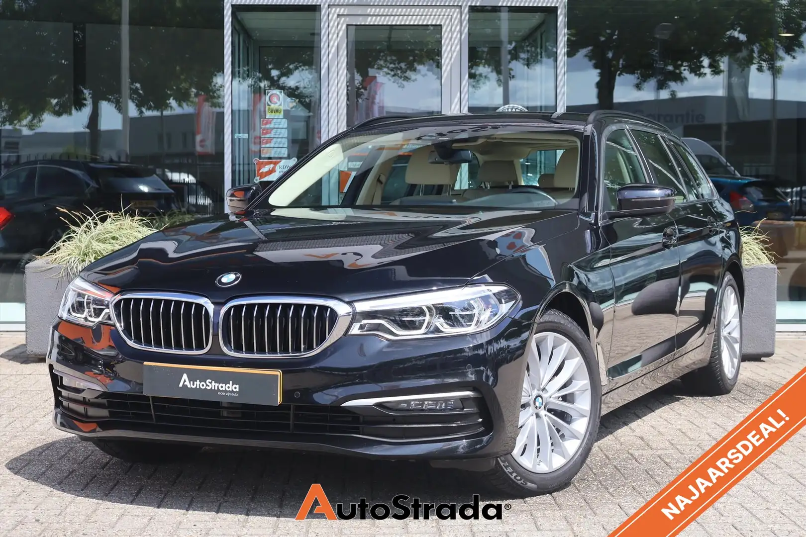 BMW 520 5-Serie Touring (g31) 520i High Executive 184pk | Noir - 1