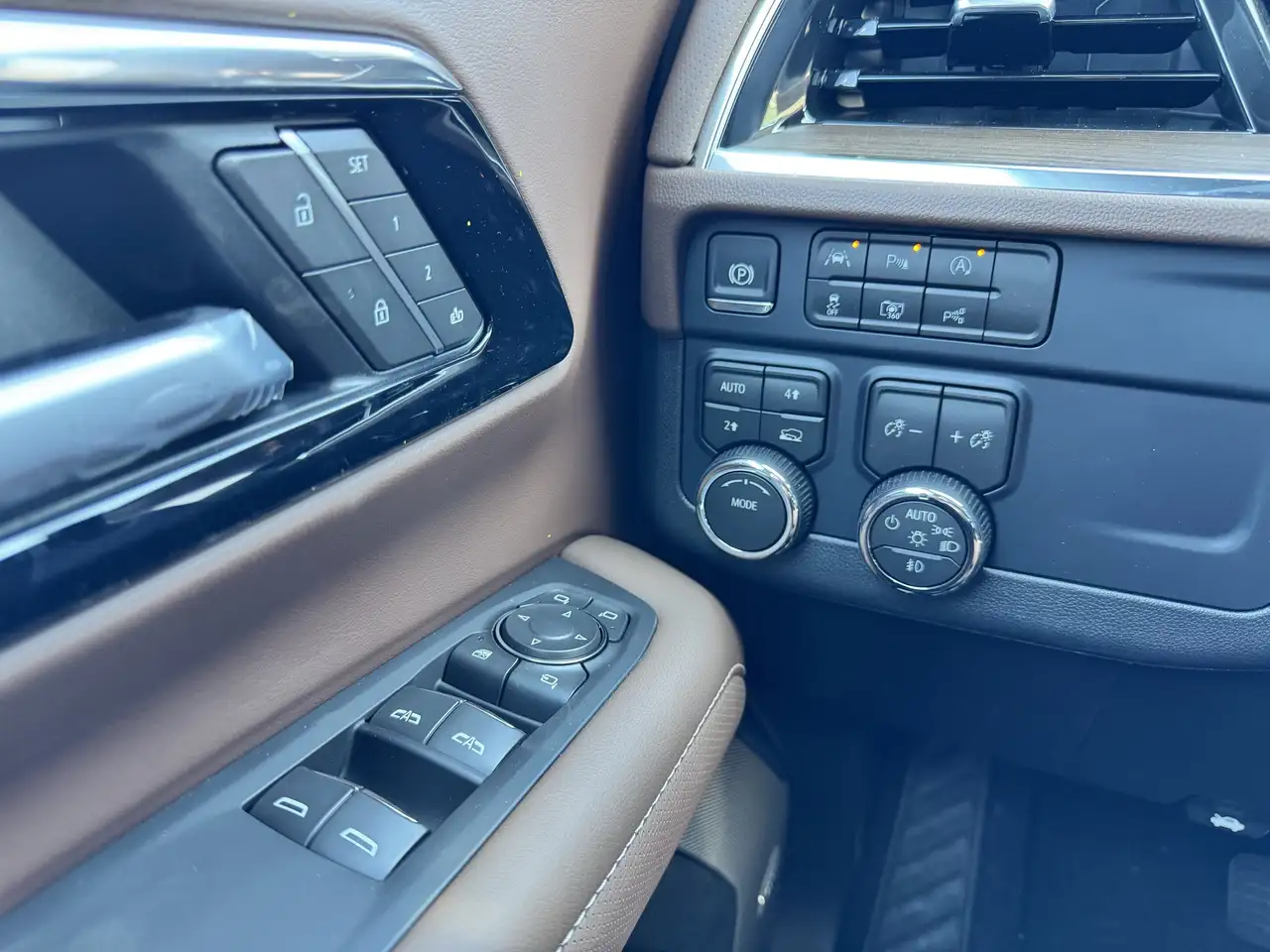 Chevrolet Tahoe снимка Chevrolet Tahoe