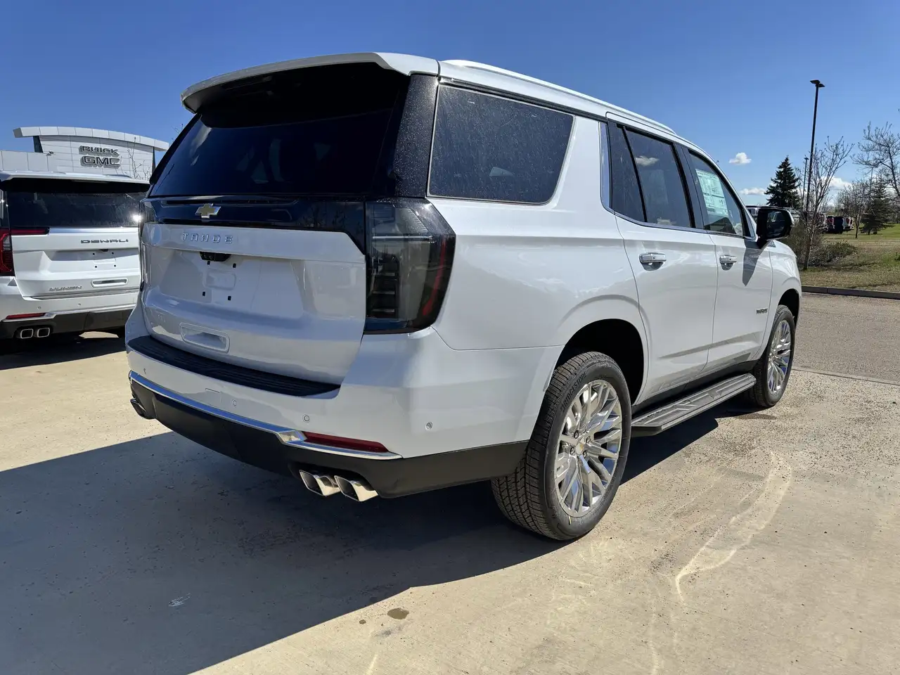 Chevrolet Tahoe снимка Chevrolet Tahoe
