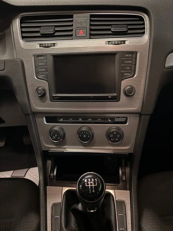 Volkswagen Golf снимка Volkswagen Golf