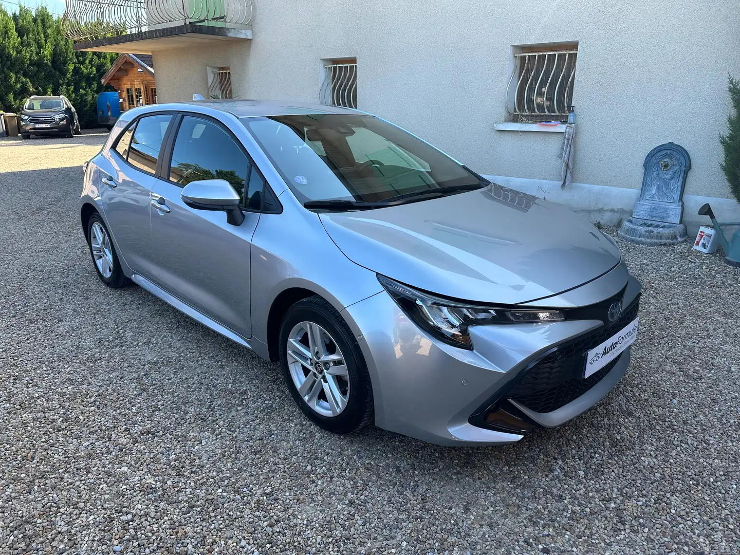 Toyota Corolla 1.8 Hybrid Dynamic Business Boite Auto CVT 2022 Gris - 1