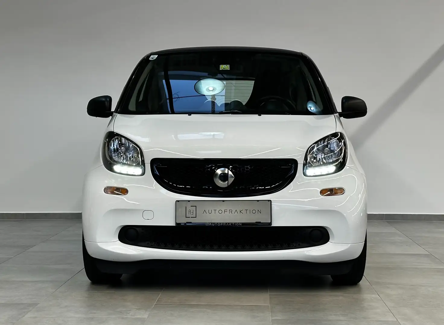 smart forTwo Basis 52kW (453.342) Weiß - 2