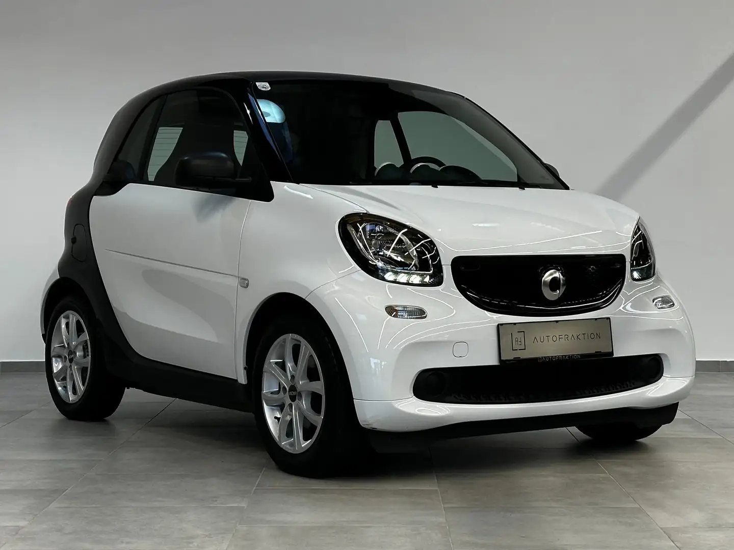 smart forTwo Basis 52kW (453.342) Weiß - 1