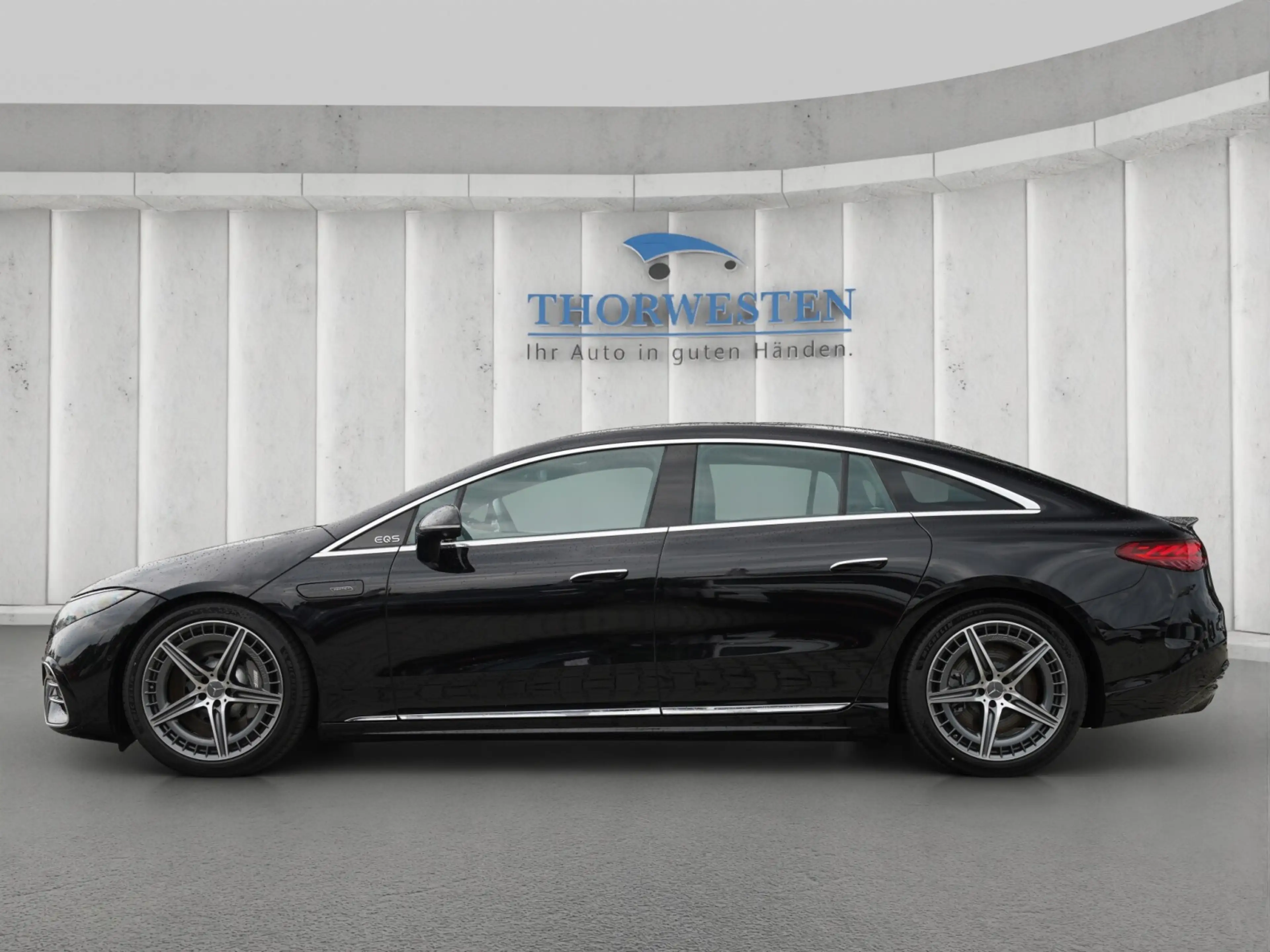 Mercedes-Benz EQS EQS 53 4MATIC Massage Hyperscreen Burmester 360° Kamera — photo 4