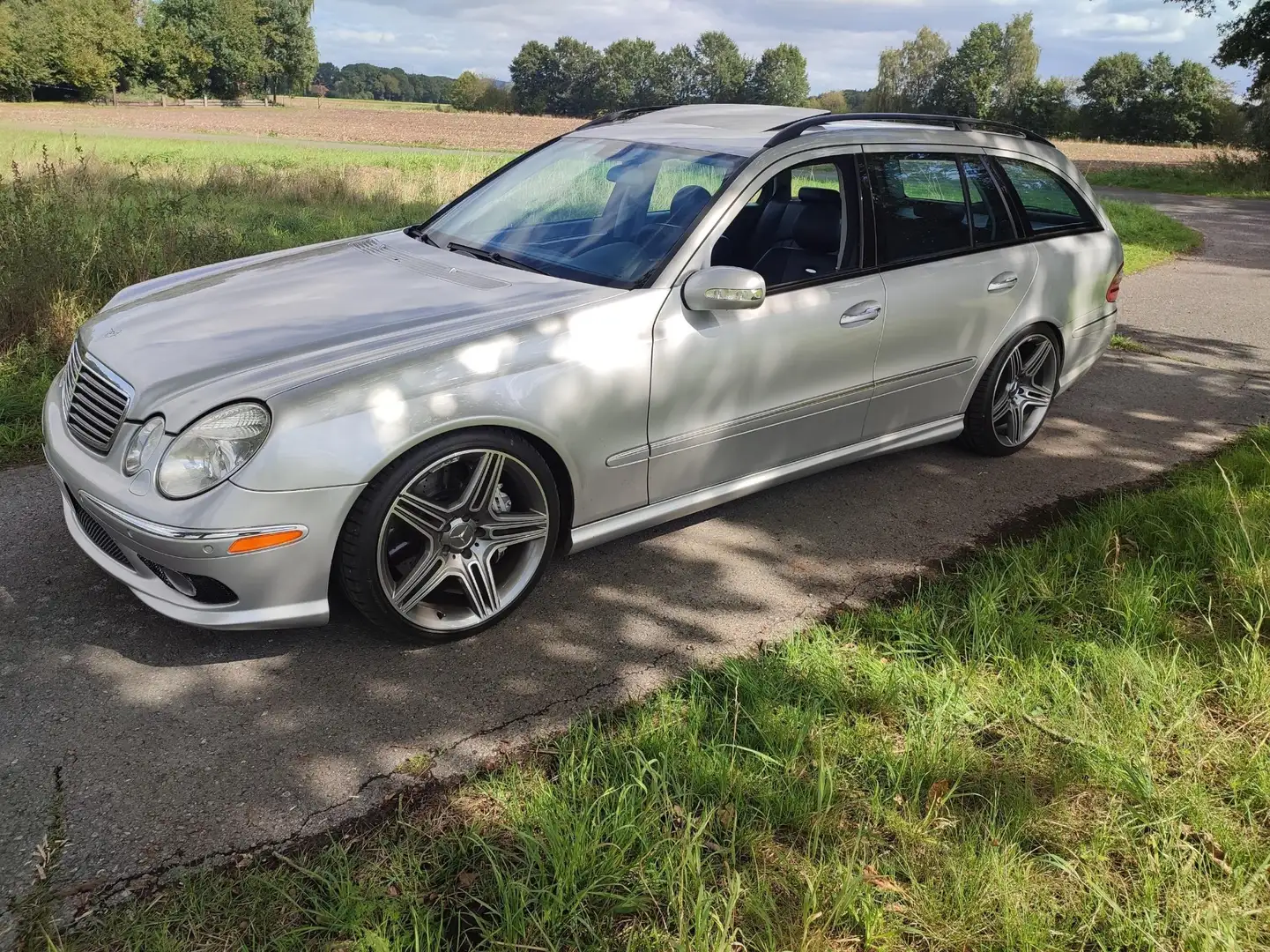Mercedes-Benz E 55 AMG Designo AMG Silber - 2