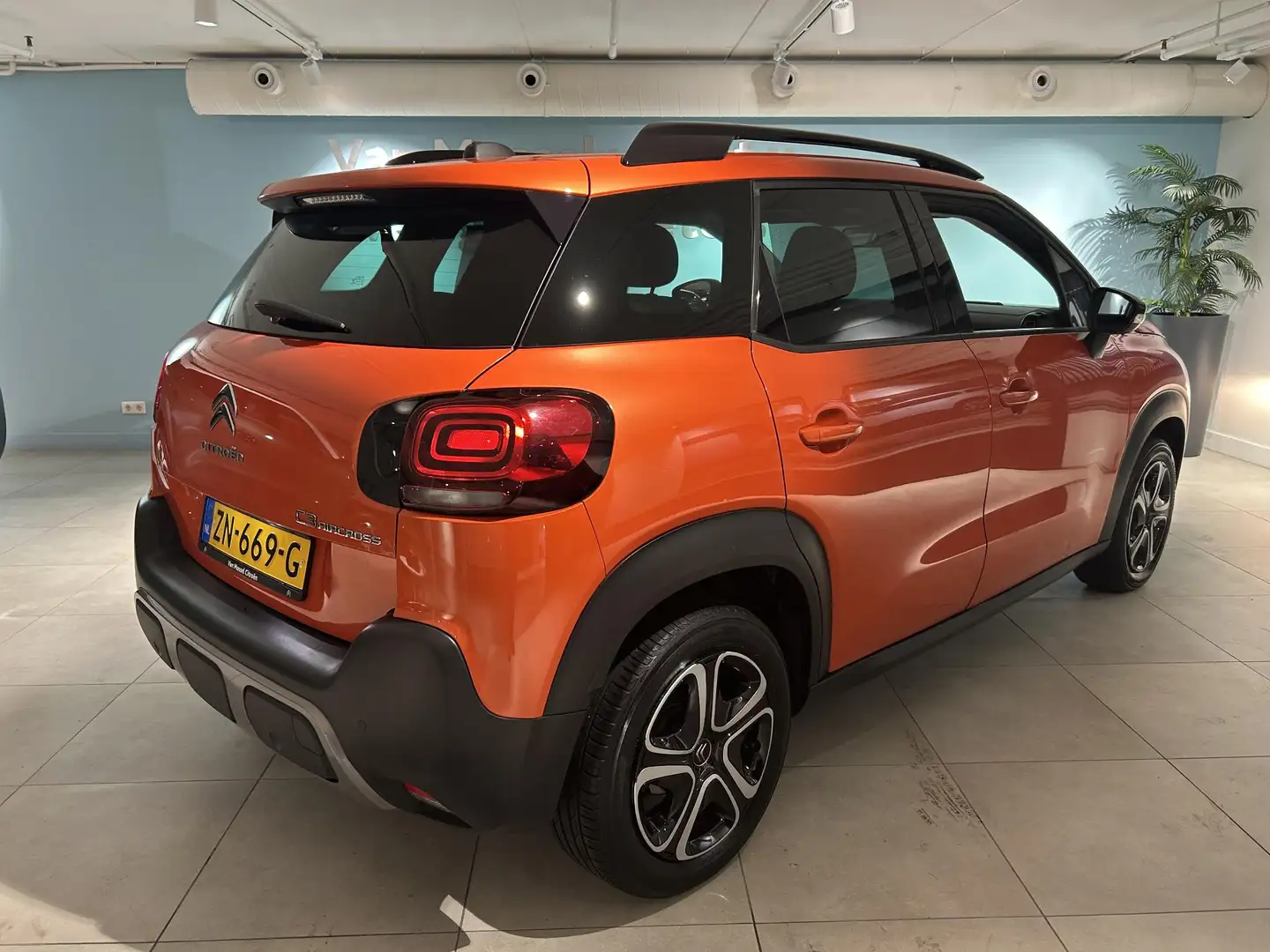 Citroen C3 Aircross 1.2 PureTech S&S Feel | Climate control | Parkeers Oranje - 2