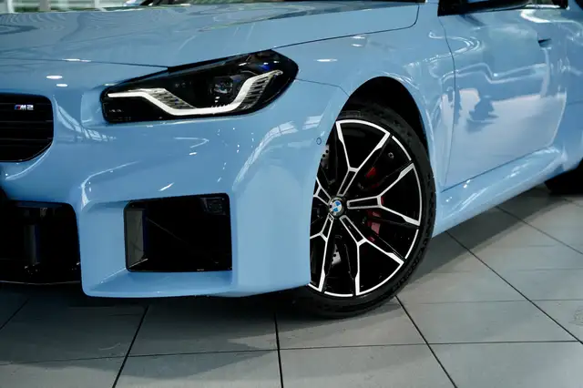 BMW M2 view 3