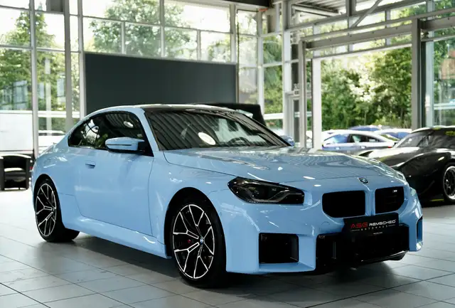 BMW M2 view 6