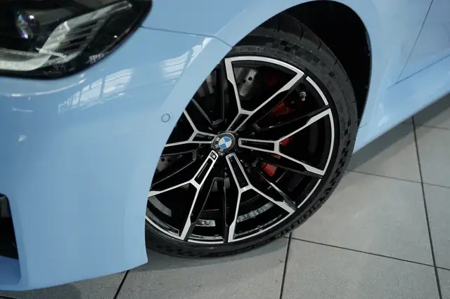 BMW M2 view 4