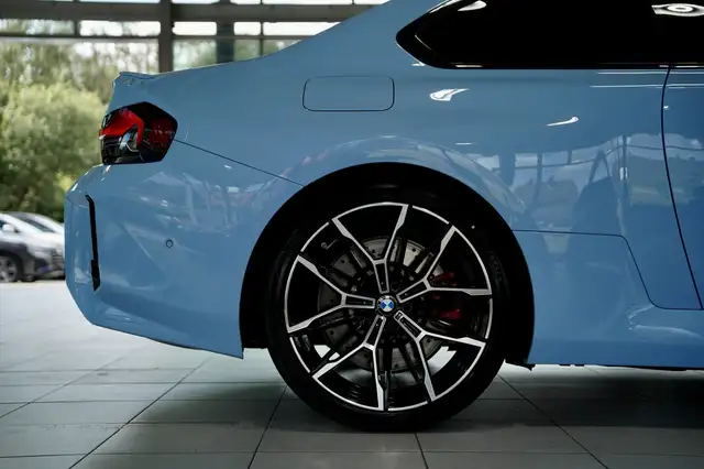 BMW M2 view 9