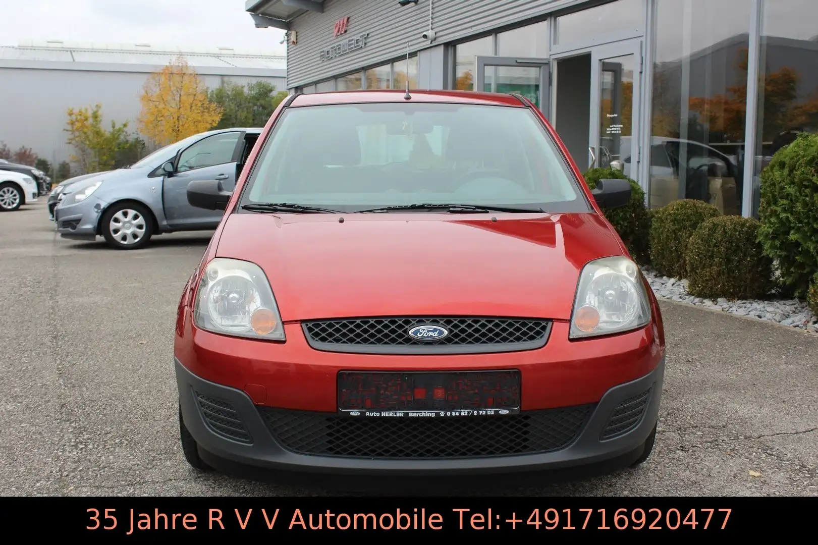 Ford Fiesta 1.3 Ambiente, Scheckheftgepflegt, 1.HD Rot - 2