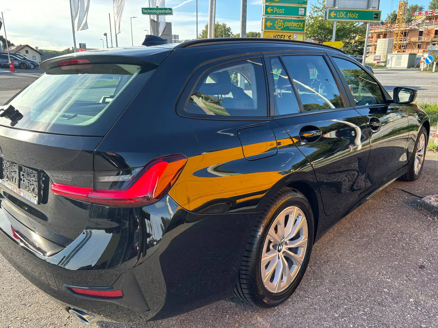 BMW 320 320 d Advantage Schwarz - 2