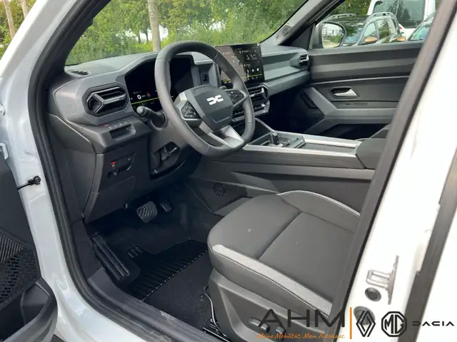 Dacia Bigster view 10