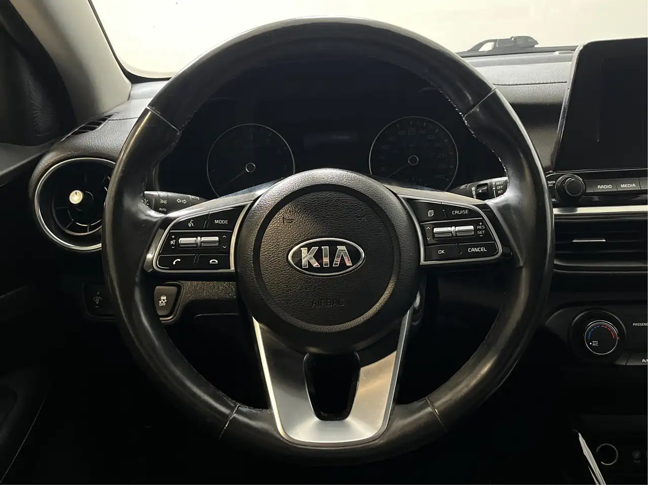 Kia Forte снимка Kia Forte