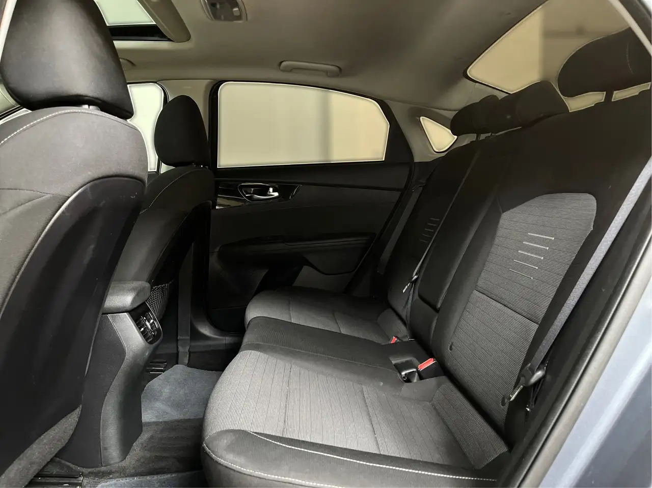 Kia Forte снимка Kia Forte