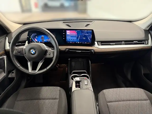 BMW X1 view 8