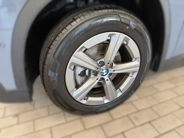 BMW X1 view 3
