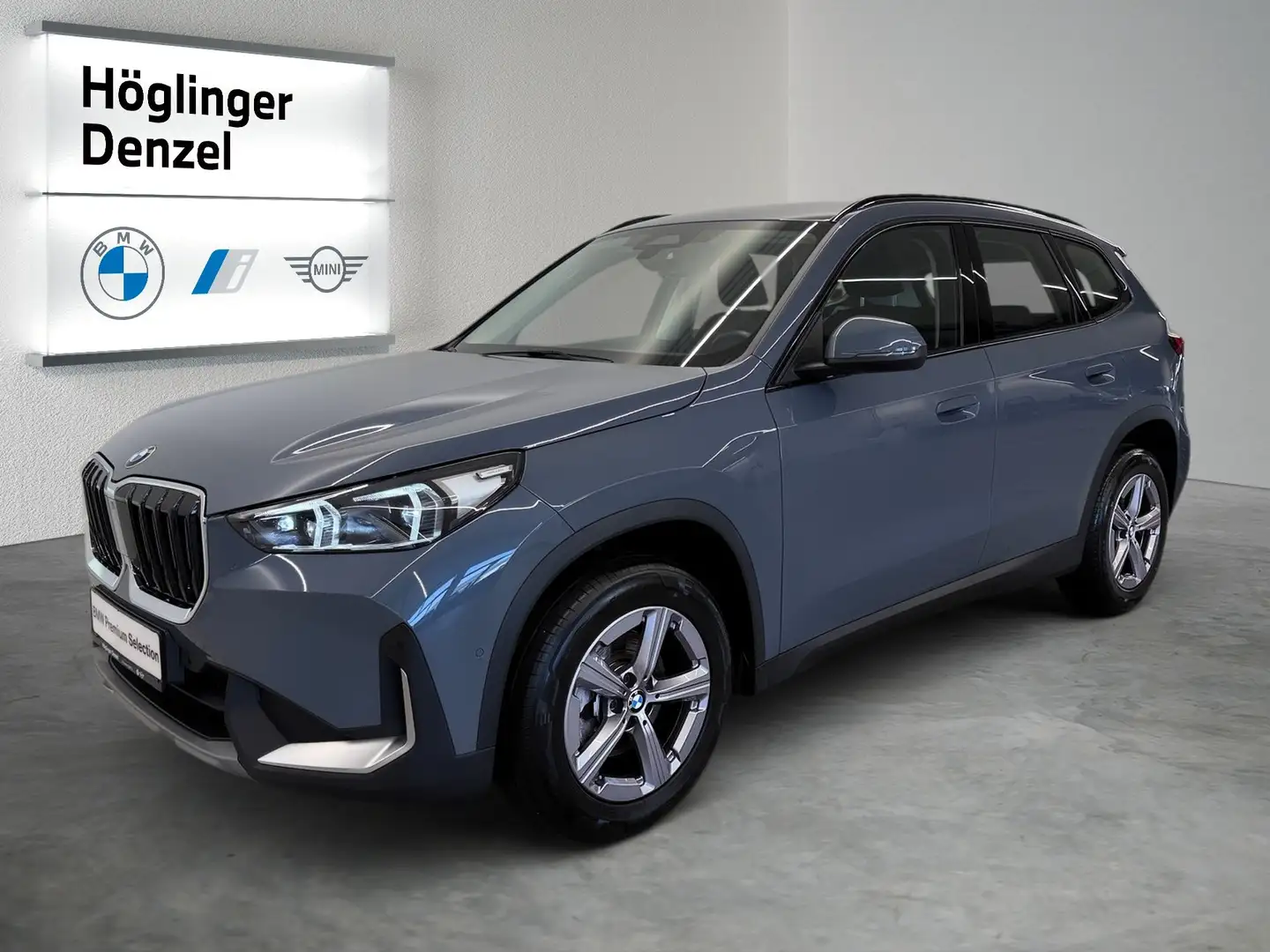 BMW X1 sDrive18i Grau - 2