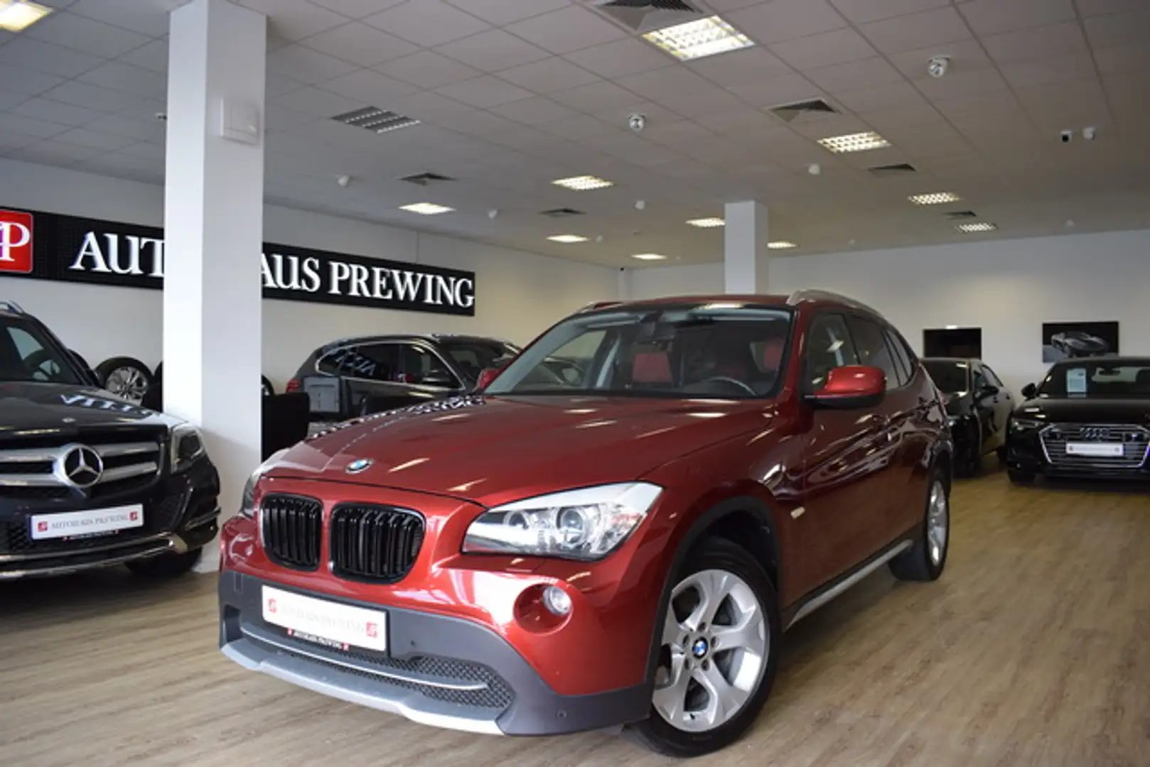 BMW X1 sDrive 18i X-LINE/ NAVI/ XENON/ PDC/ 2.BESiTZ Rot - 1