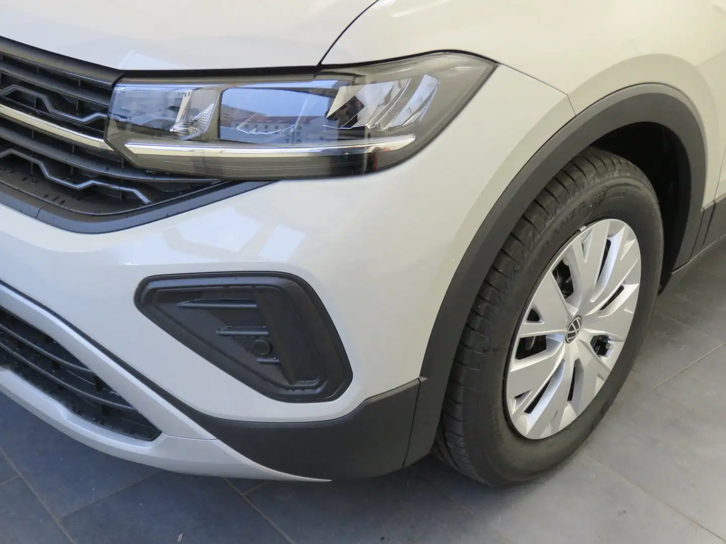 Volkswagen T-Cross 4Me TSI Grau - 2