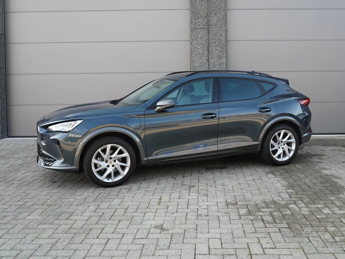 CUPRA Formentor Formentor 1.4 e-Hybrid DSG * CAM /ACC/ SFEERVERL * Gris - 2