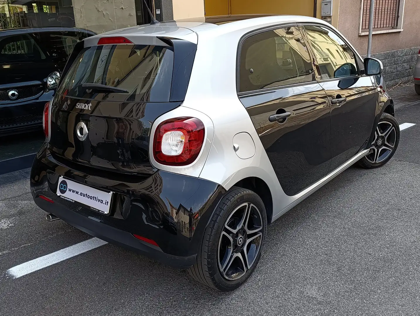 smart forFour 0.9 turbo Passion 90cv aut Pack Sport km 39.210 Nero - 2